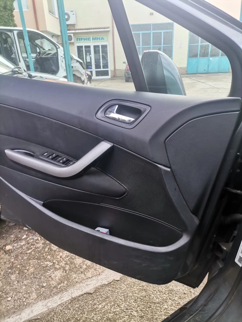 Peugeot 308, снимка 8 - Автомобили и джипове - 51483480