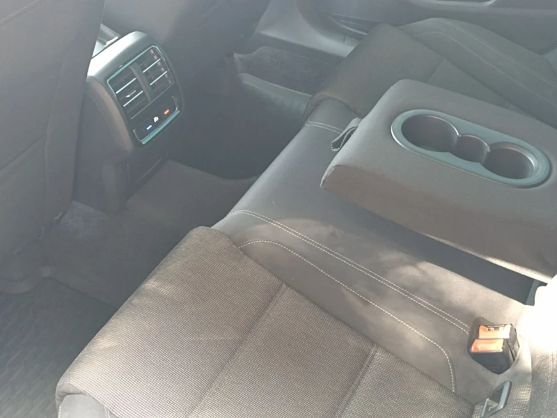VW Passat 2.0 TDI 150ks, снимка 15 - Автомобили и джипове - 52291687