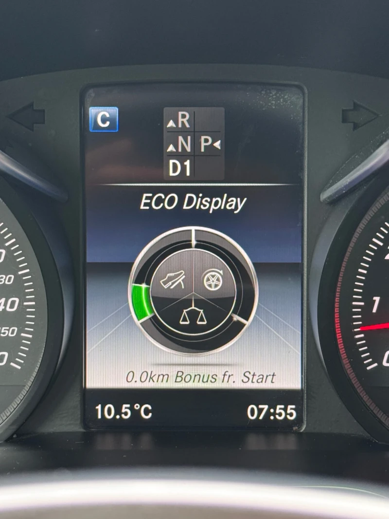 Mercedes-Benz C 300, снимка 11 - Автомобили и джипове - 52566238