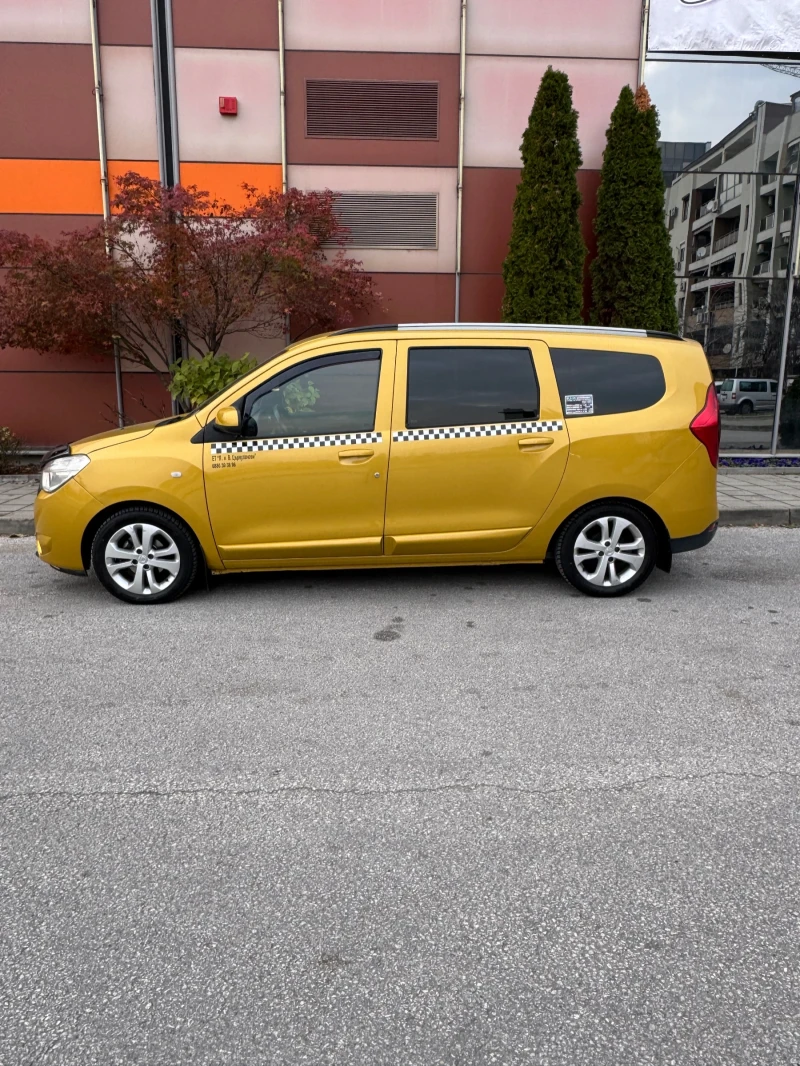 Dacia Lodgy 1.6i LPG, снимка 5 - Автомобили и джипове - 52641857