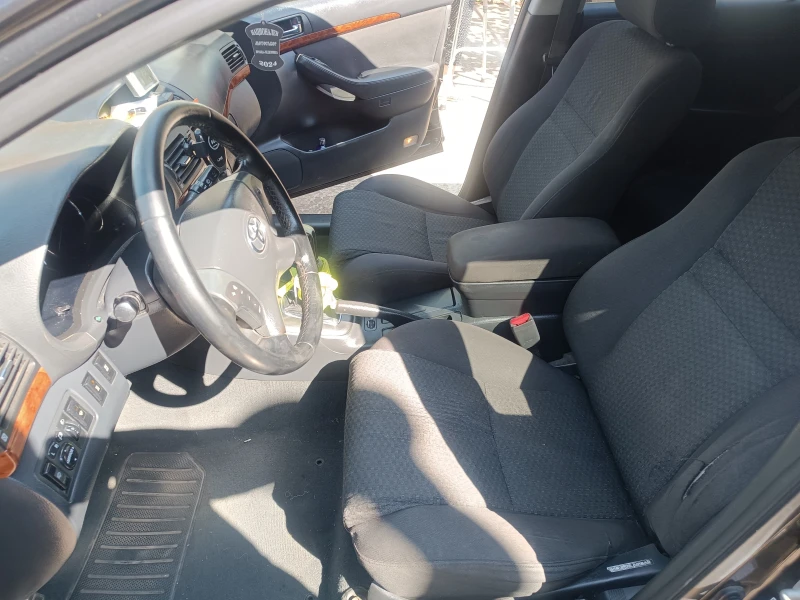Toyota Avensis, снимка 14 - Автомобили и джипове - 52976537