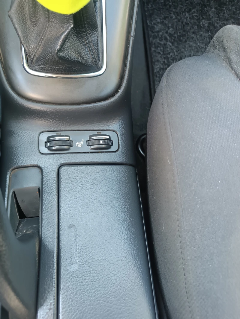 Toyota Avensis, снимка 8 - Автомобили и джипове - 52976537