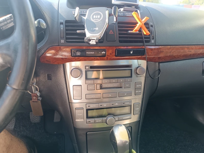 Toyota Avensis, снимка 7 - Автомобили и джипове - 52976537