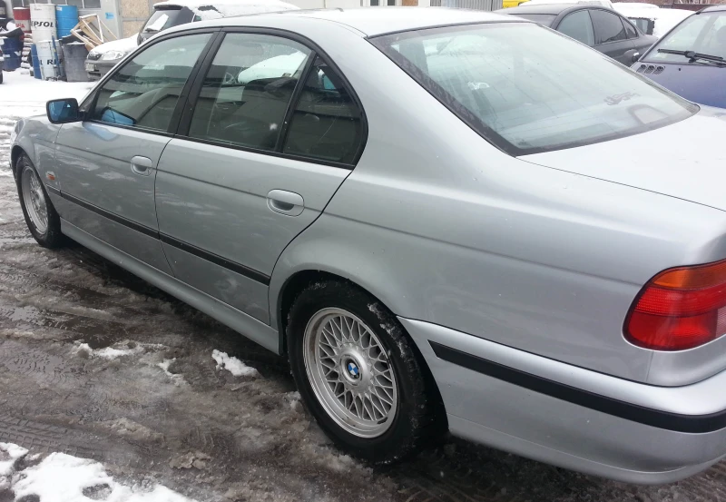 BMW 520 E39, снимка 2 - Автомобили и джипове - 53581765