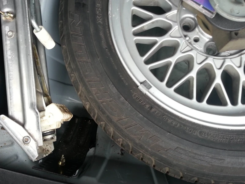 BMW 520 E39, снимка 14 - Автомобили и джипове - 53581765