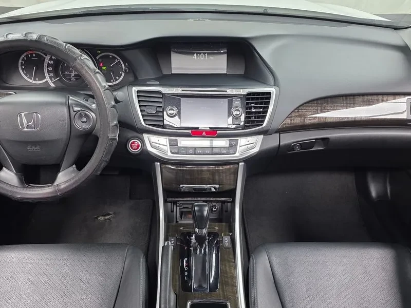 Honda Accord 2.4 9Th Generation, снимка 13 - Автомобили и джипове - 56020578