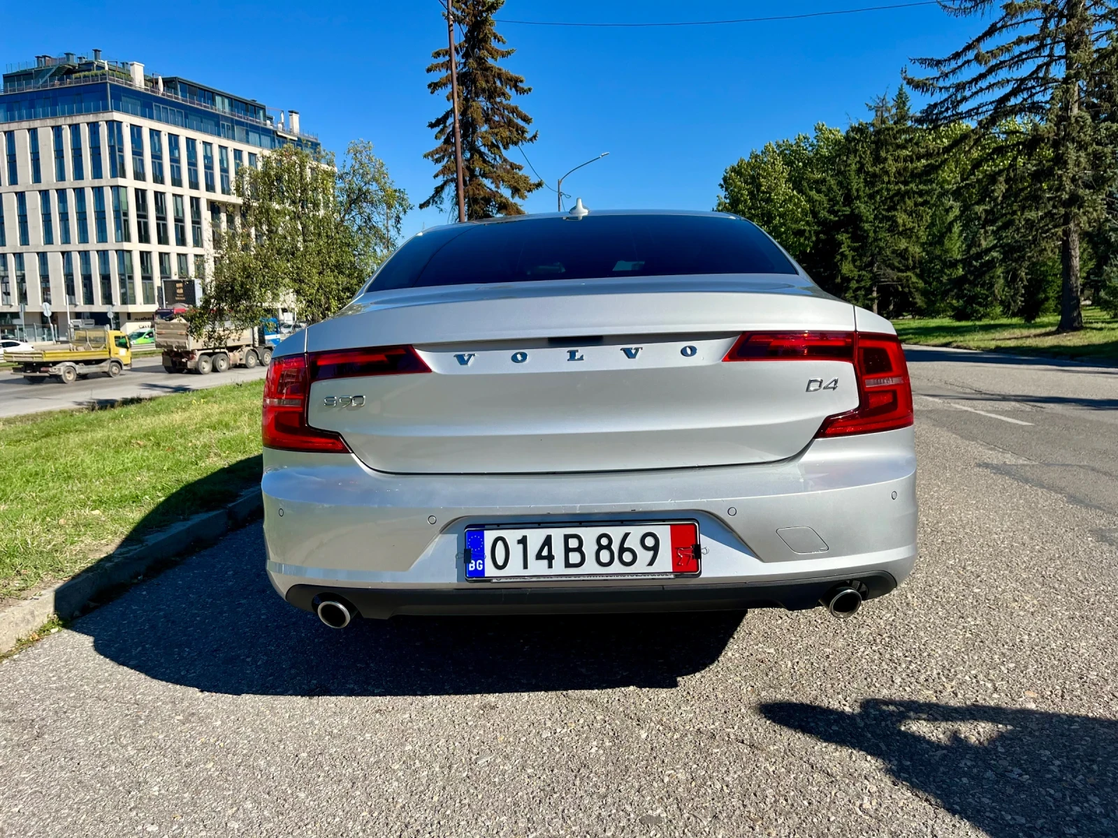 Volvo S90 D4 Momentum - изображение 5