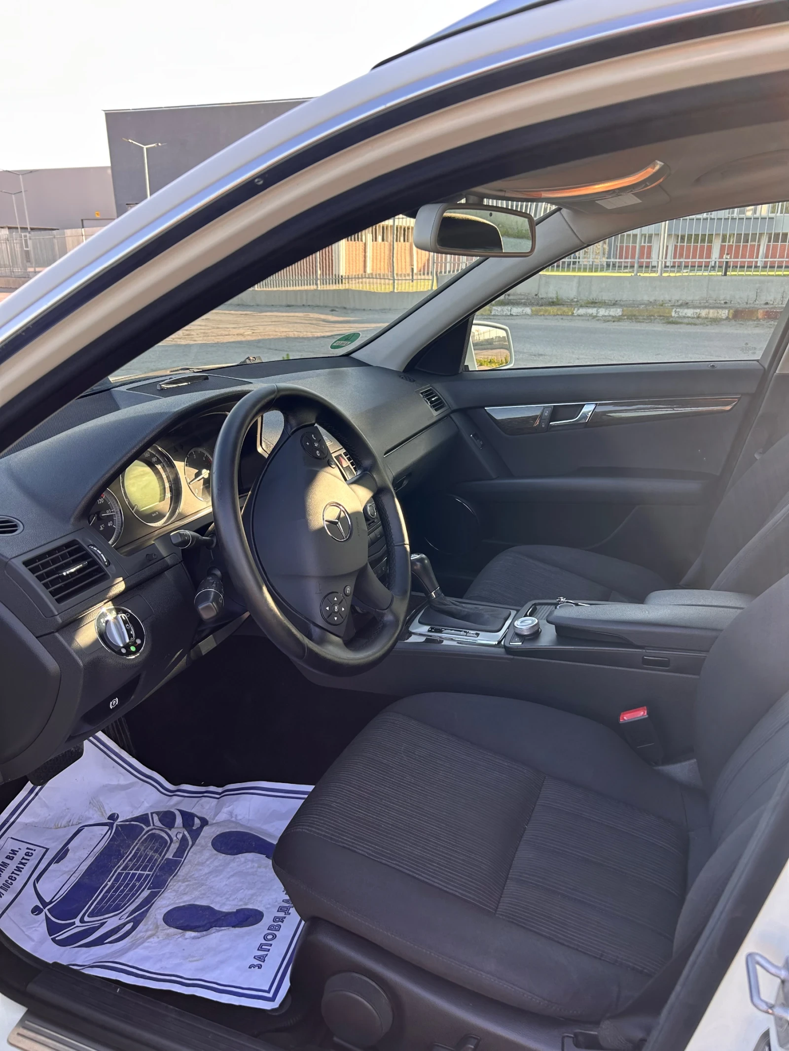 Mercedes-Benz C 220 ОМ646/Автомат/Нави/2009г - изображение 10