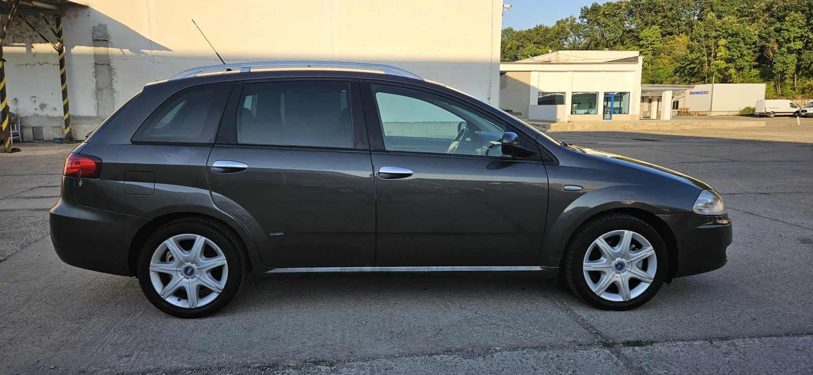 Fiat Croma 1.9 JTDm* Северна Италия* , снимка 7 - Автомобили и джипове - 51312409