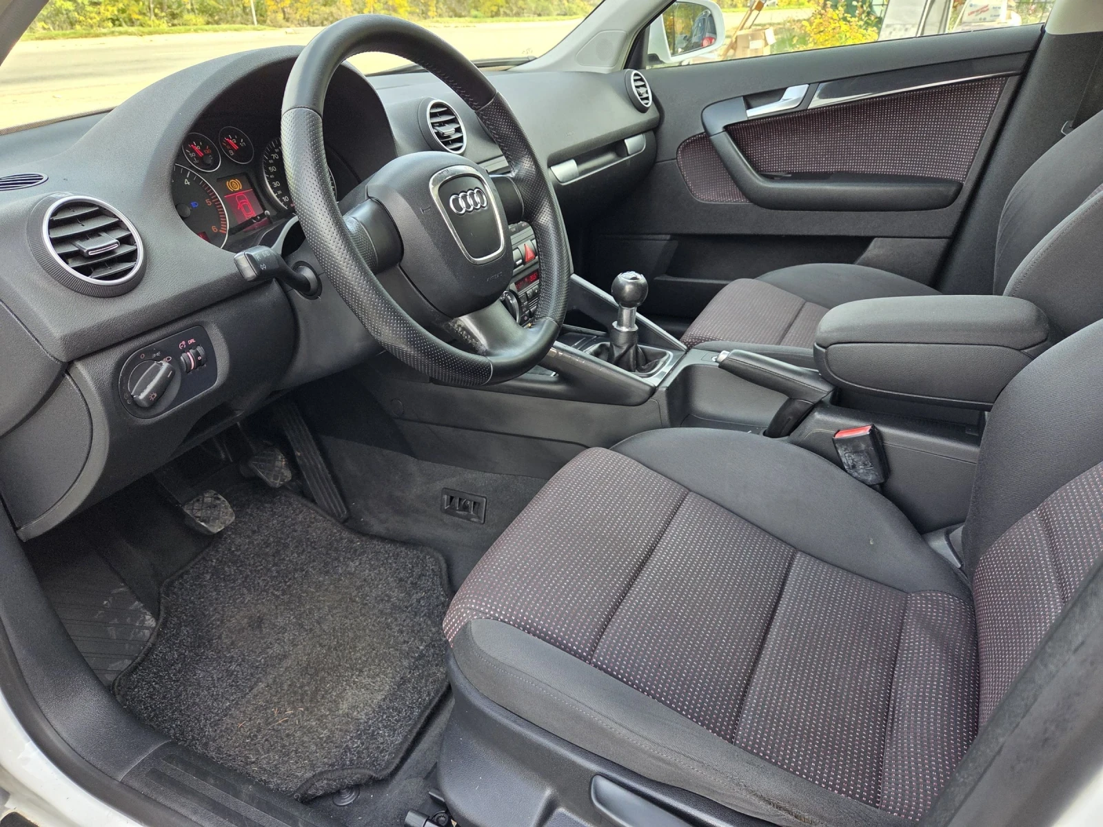 Audi A3 1, 9 tdi 105 hp S line sport back | Mobile.bg — изображение 9