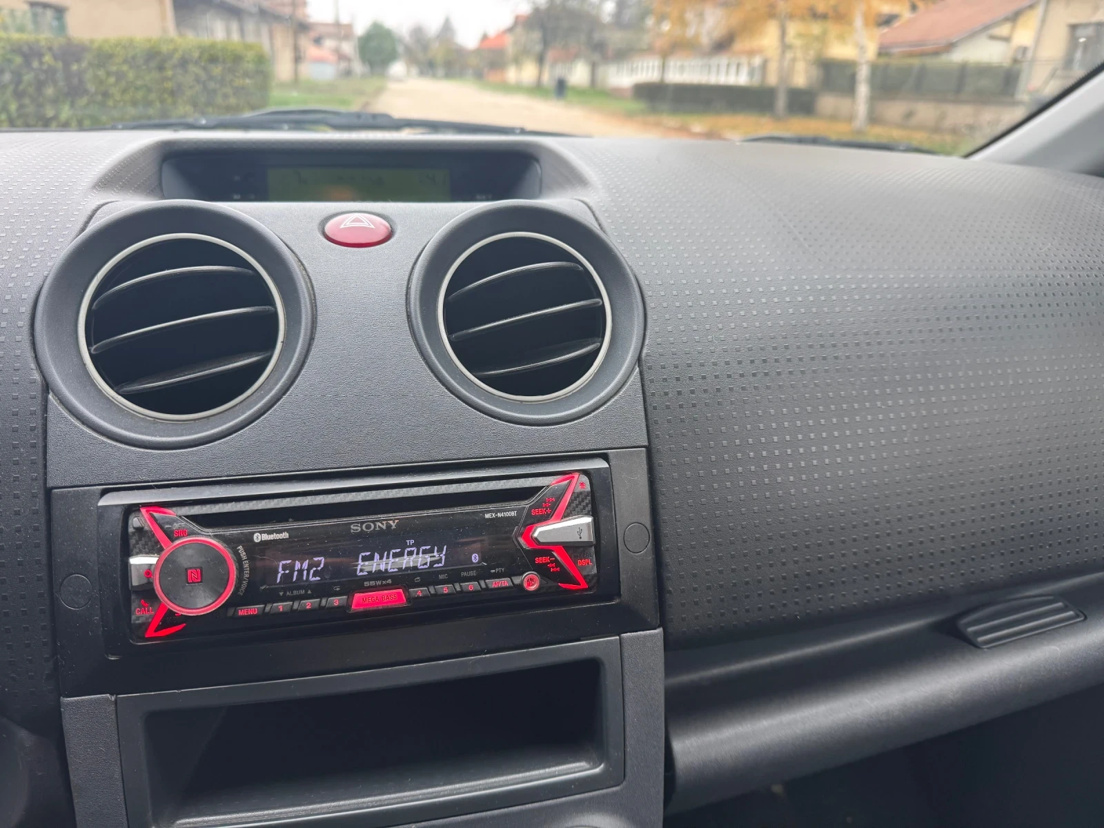 Mitsubishi Colt  - изображение 7