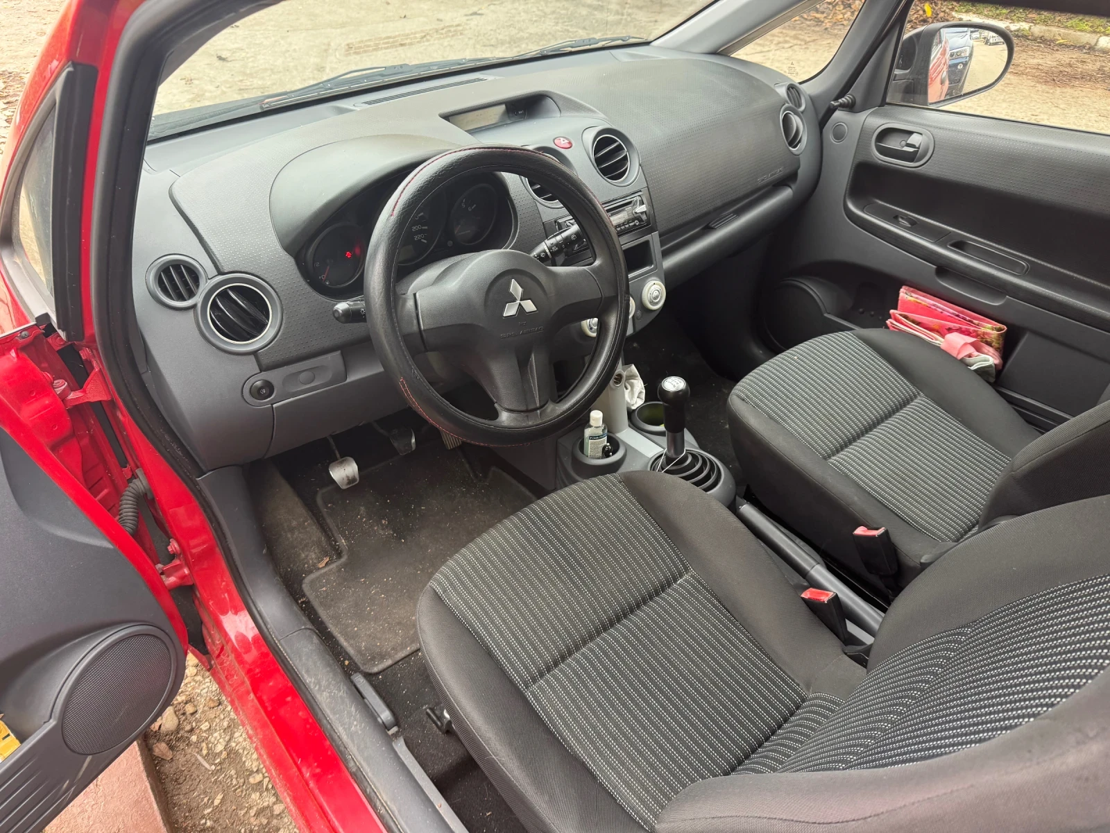 Mitsubishi Colt  - изображение 9