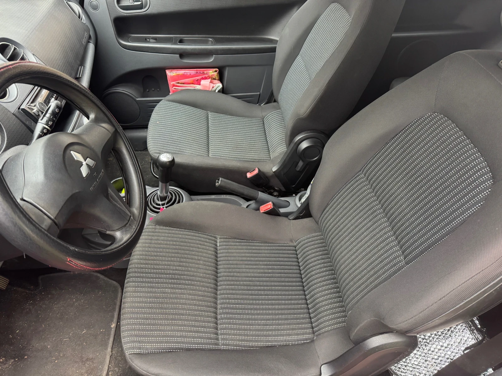 Mitsubishi Colt  - изображение 5