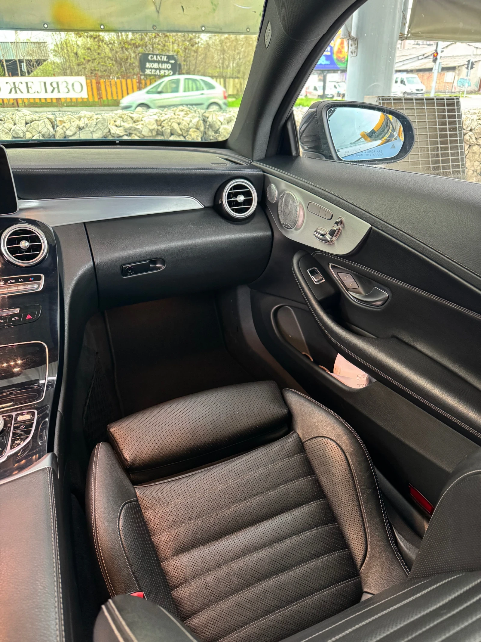 Mercedes-Benz C 300  - изображение 10