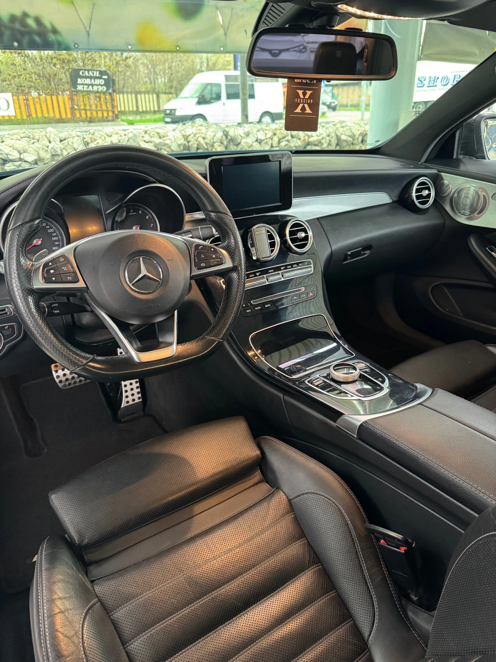 Mercedes-Benz C 300  - изображение 7