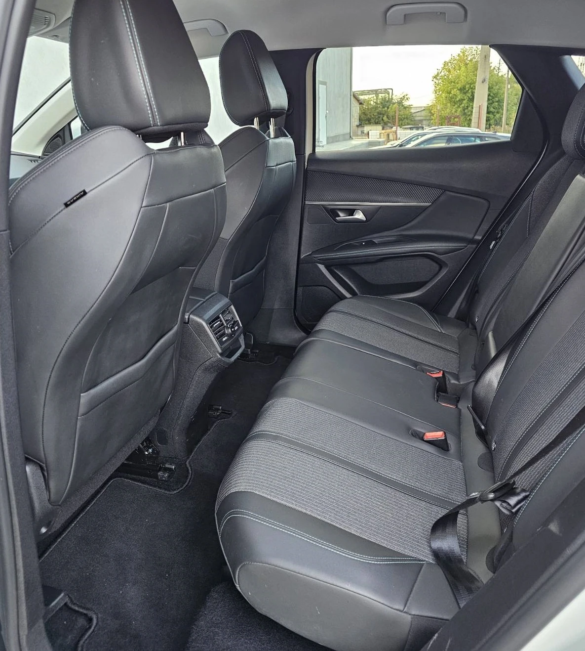 Peugeot 3008 1.5 HDI EAT8 ALLURE | Mobile.bg � ����������� 10