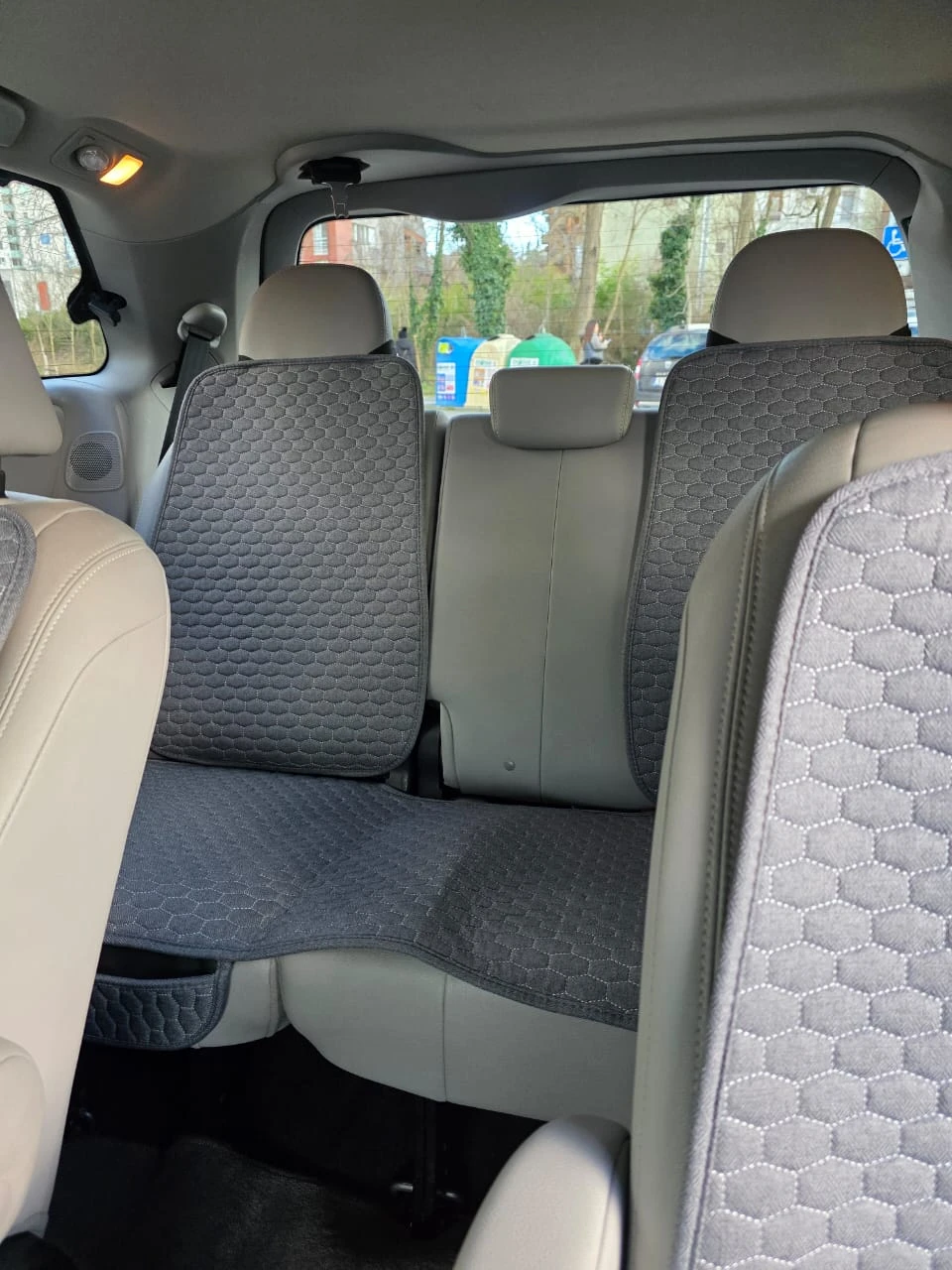 Toyota Sienna, снимка 16 - Автомобили и джипове - 53718389