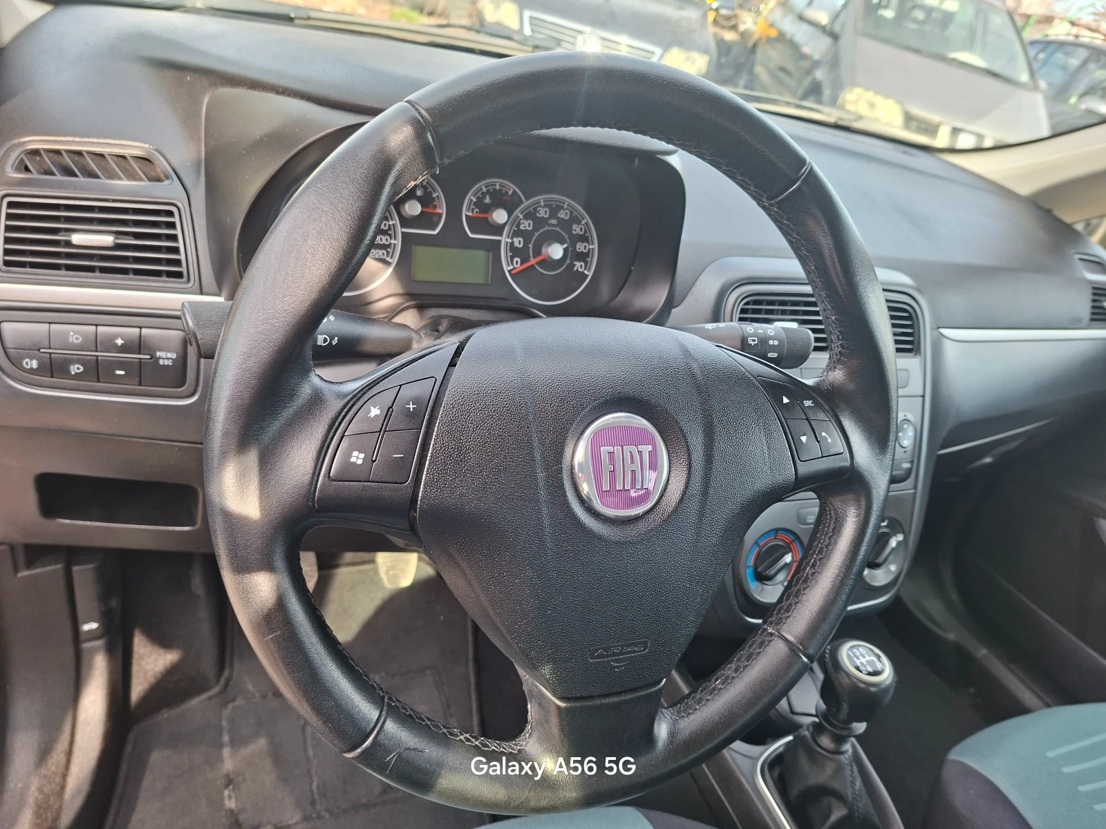 Fiat Grande Panda 1.4 benzin 77кс., снимка 8 - Автомобили и джипове - 53791244