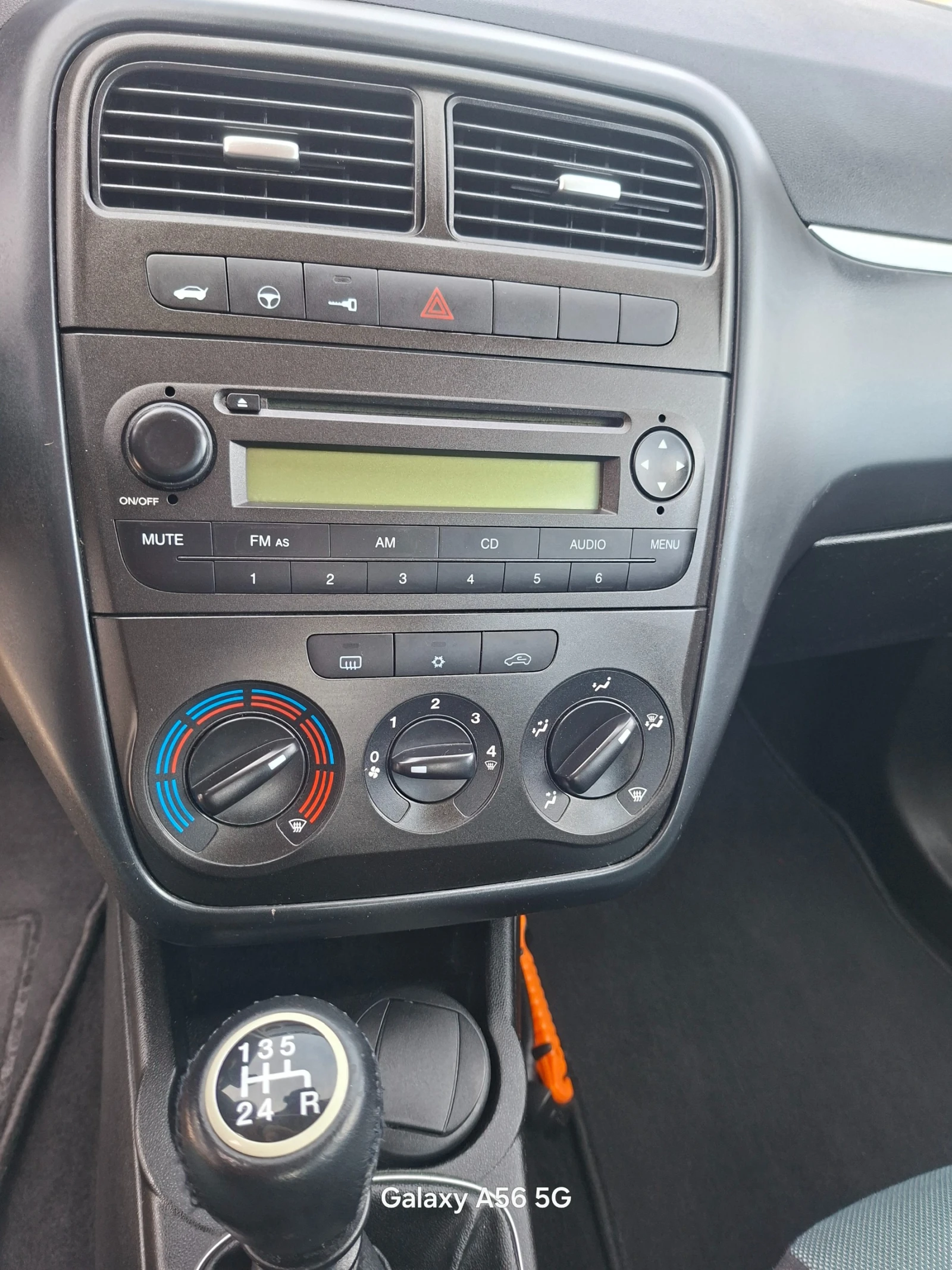 Fiat Grande Panda 1.4 benzin 77кс., снимка 7 - Автомобили и джипове - 53791244