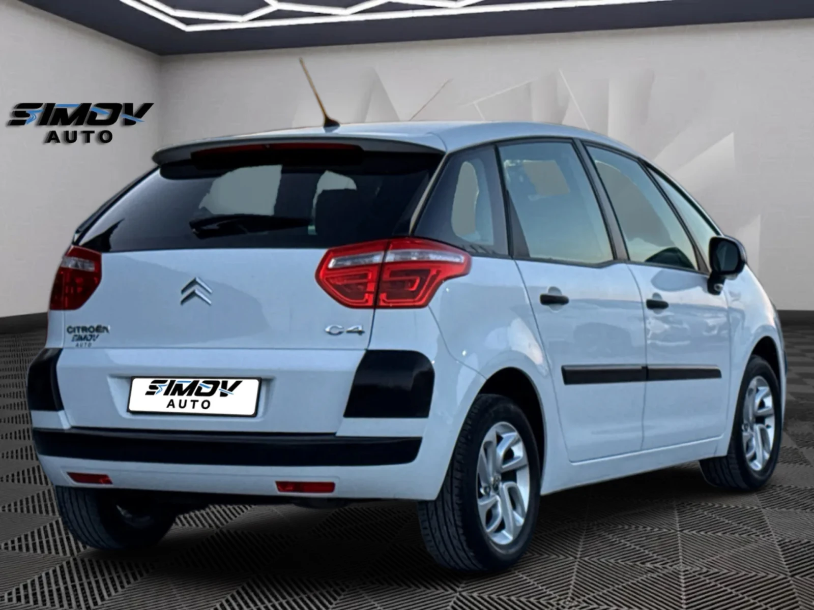 Citroen Grand C4 Picasso 2.0i 140КС. АВТОМАТИК КЛИМАТРОНИК РЕГИСТРИРАНА, снимка 2 - Автомобили и джипове - 53809278