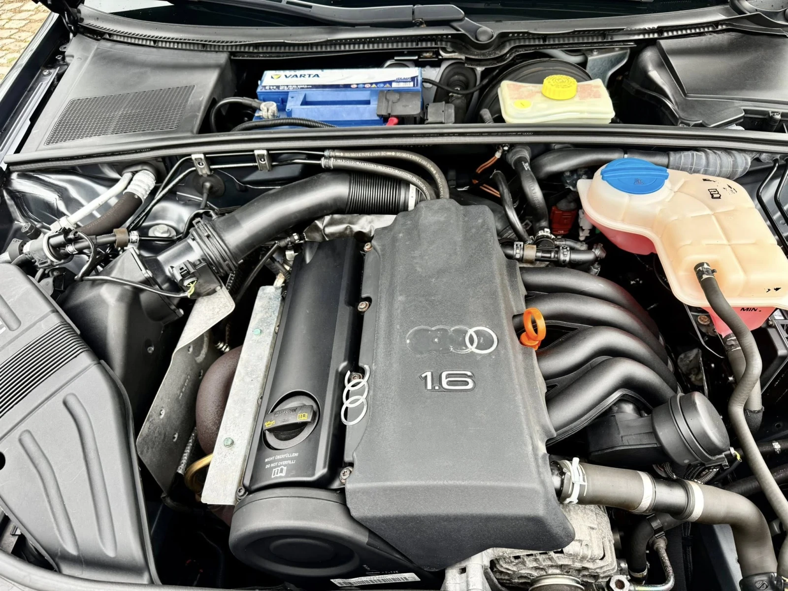 Audi A4 1.6 107хил.км, снимка 13 - Автомобили и джипове - 54004940