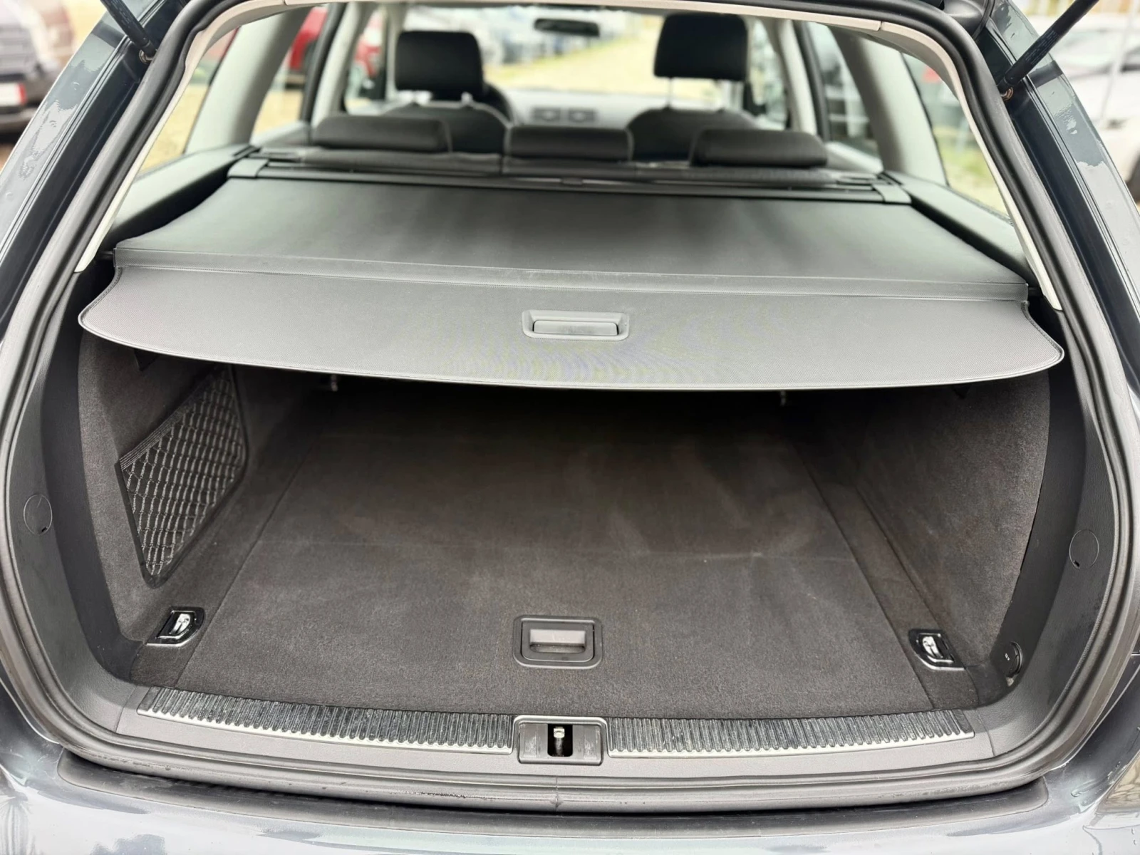 Audi A4 1.6 107хил.км, снимка 12 - Автомобили и джипове - 54004940