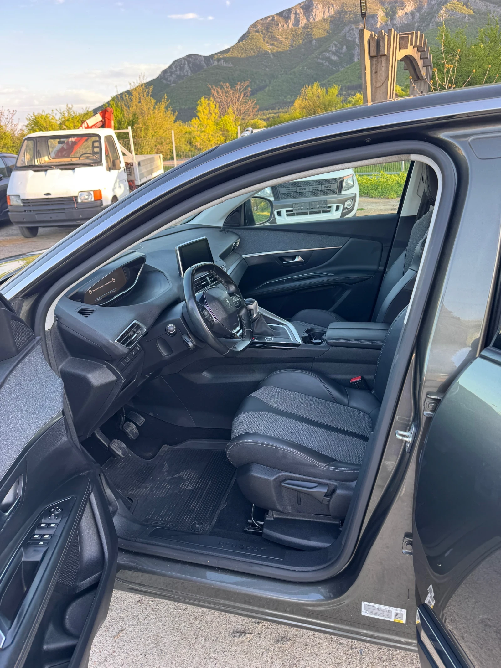 Peugeot 3008 Allure, снимка 6 - Автомобили и джипове - 54346252