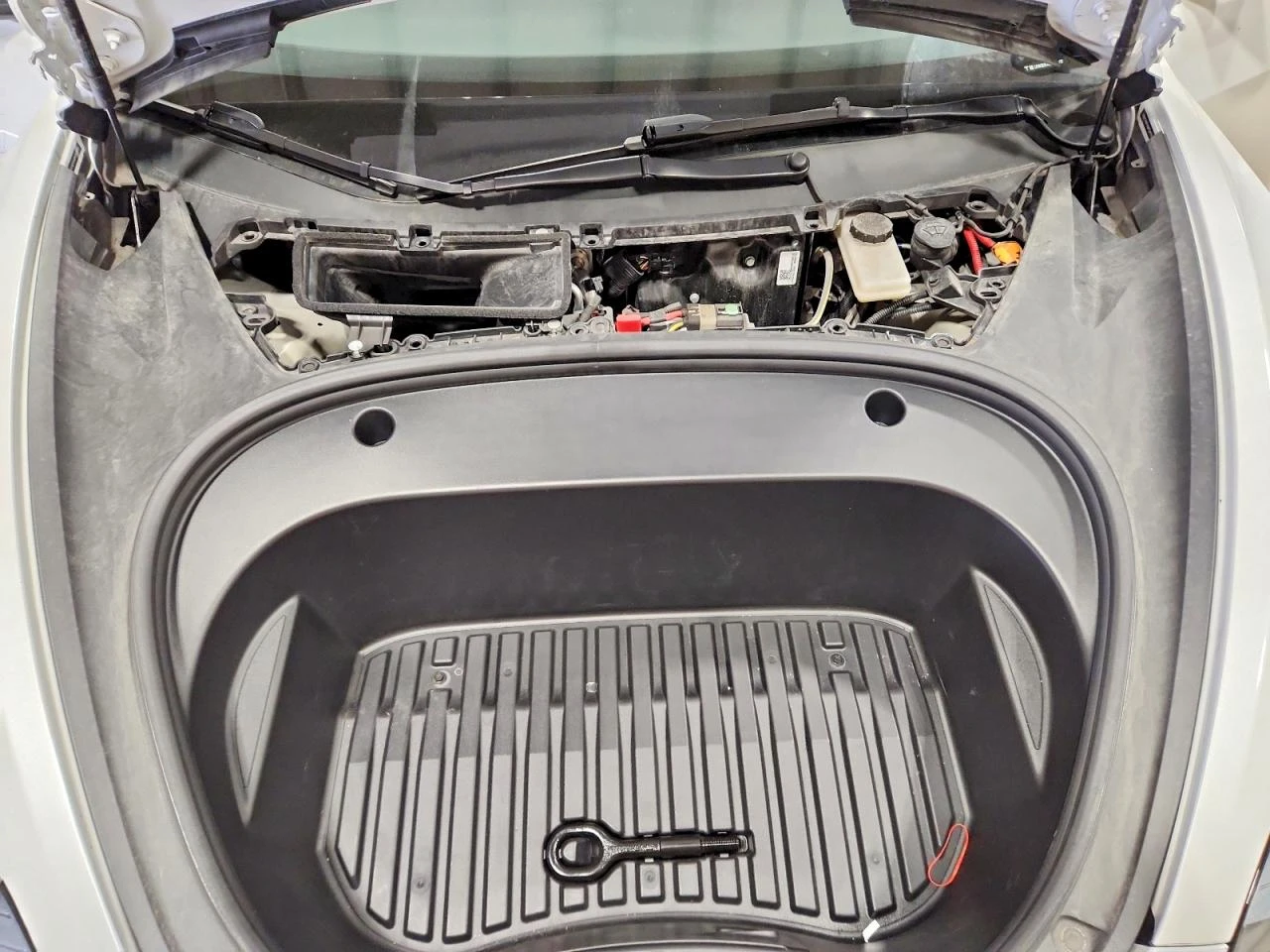 Tesla Model 3 Rear-Wheel Drive, снимка 11 - Автомобили и джипове - 54597831