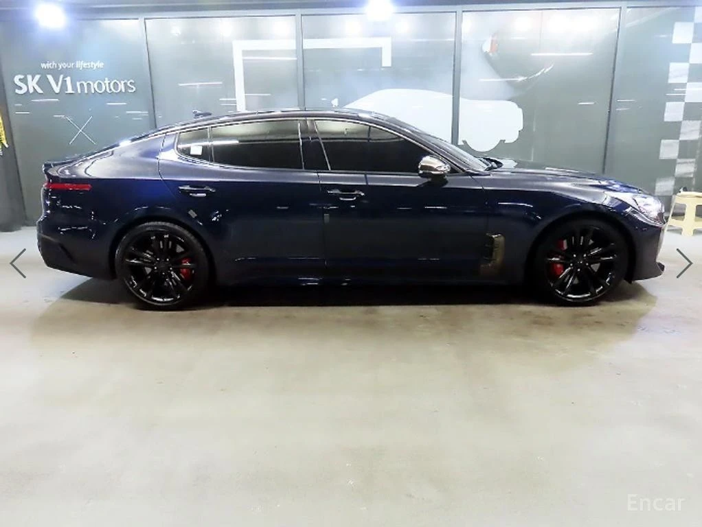 Kia Stinger GT* TURBO* AWD* ХЕДЪП* ОБДУХВАНЕ* 360КАМЕРА* LANE*, снимка 4 - Автомобили и джипове - 54630125