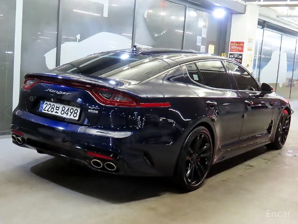 Kia Stinger GT* TURBO* AWD* ХЕДЪП* ОБДУХВАНЕ* 360КАМЕРА* LANE*, снимка 5 - Автомобили и джипове - 54630125
