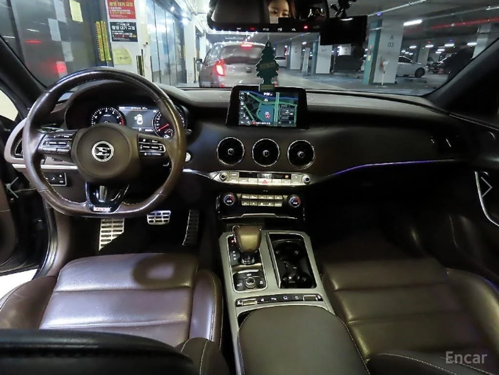 Kia Stinger GT* TURBO* AWD* ХЕДЪП* ОБДУХВАНЕ* 360КАМЕРА* LANE*, снимка 6 - Автомобили и джипове - 54630125