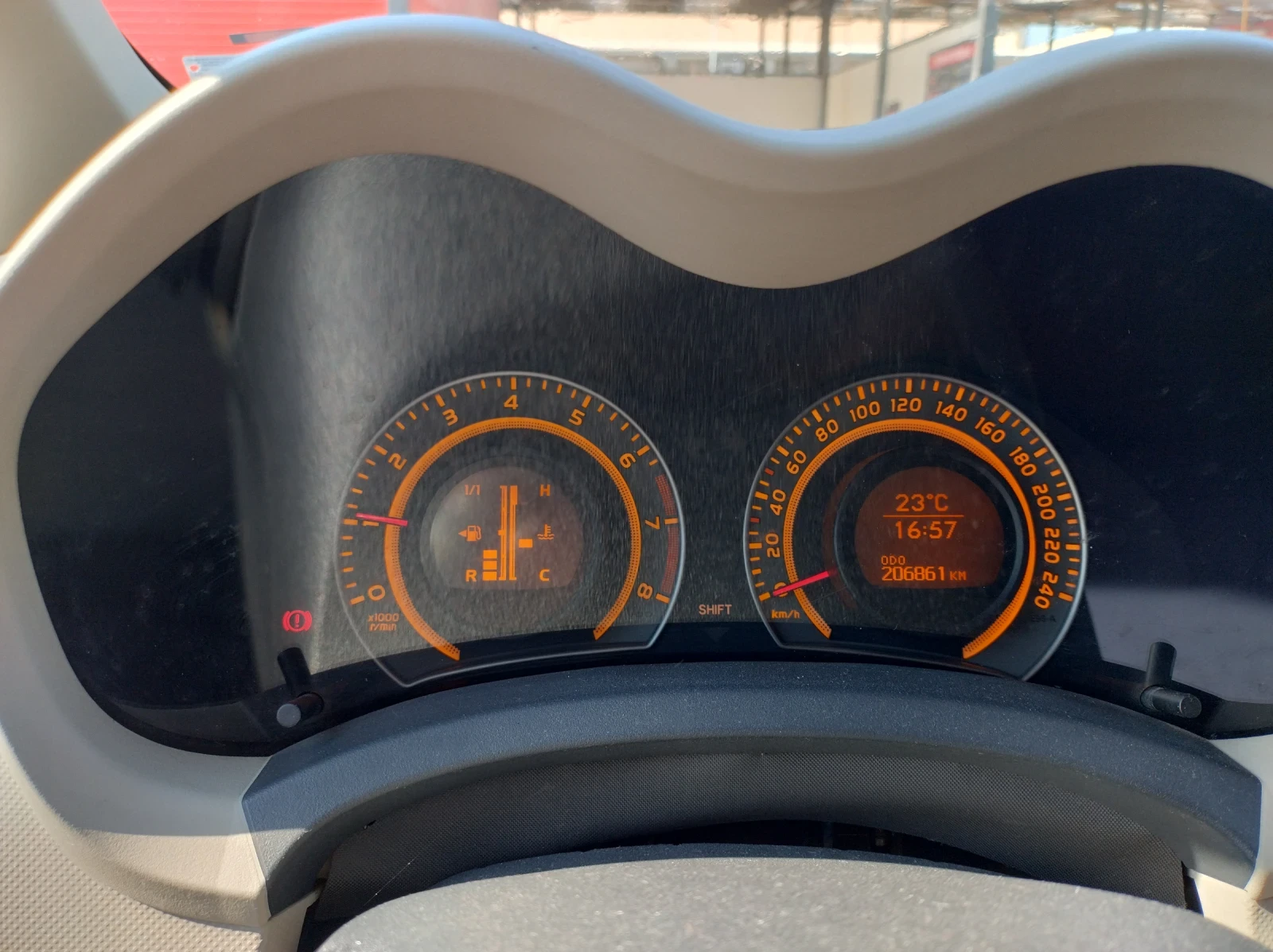 Toyota Auris, снимка 14 - Автомобили и джипове - 55013406
