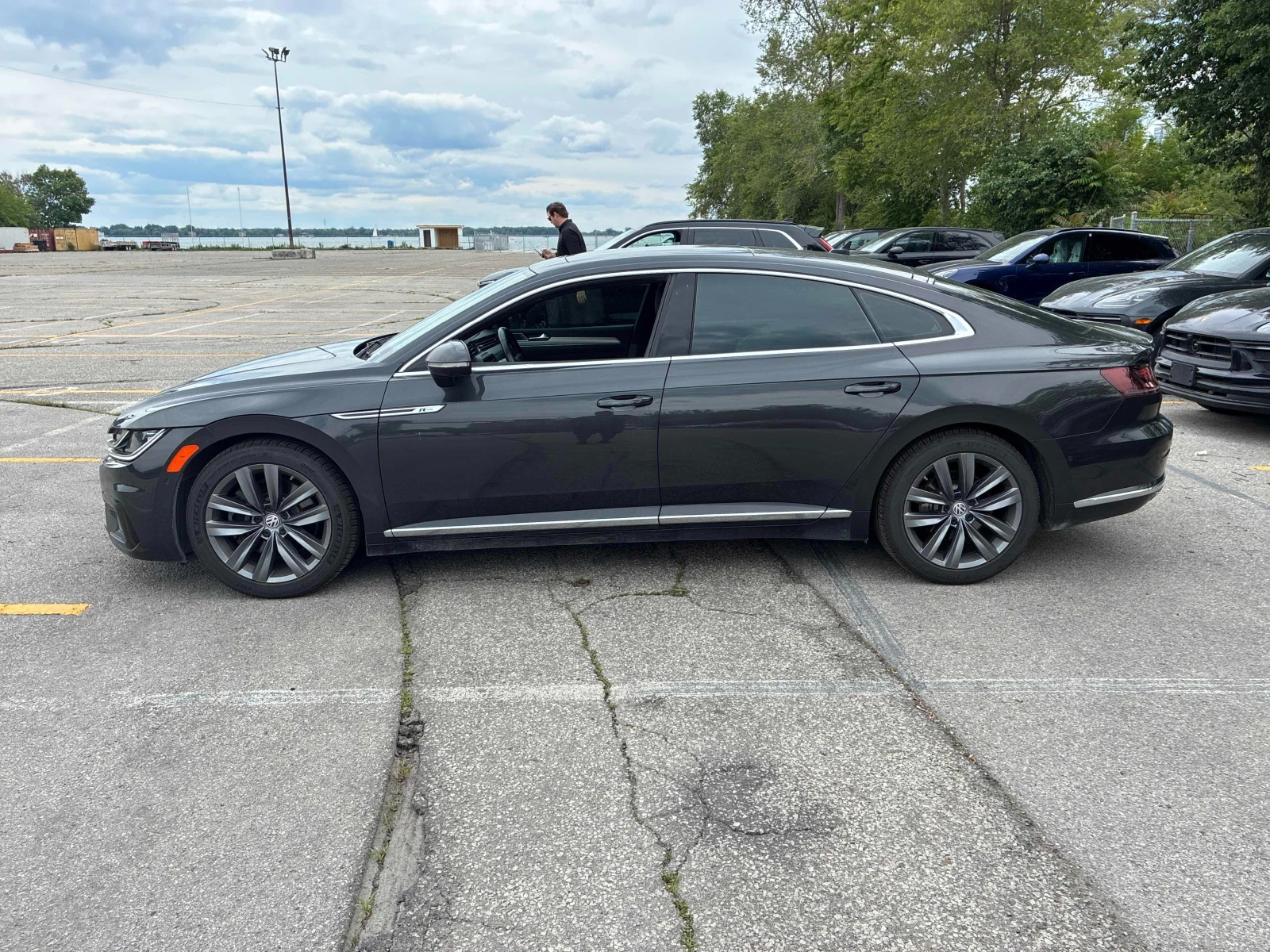 VW Arteon, снимка 4 - Автомобили и джипове - 55047867