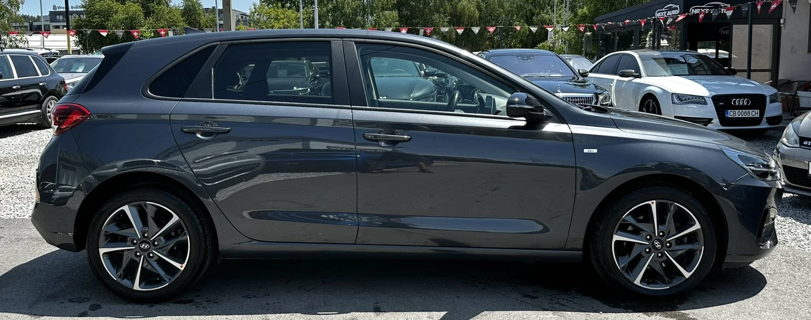 Hyundai I30 1.6HYBRID 136HP LANE ASSIST CAM KEYLESS EU6, снимка 4 - Автомобили и джипове - 55299317