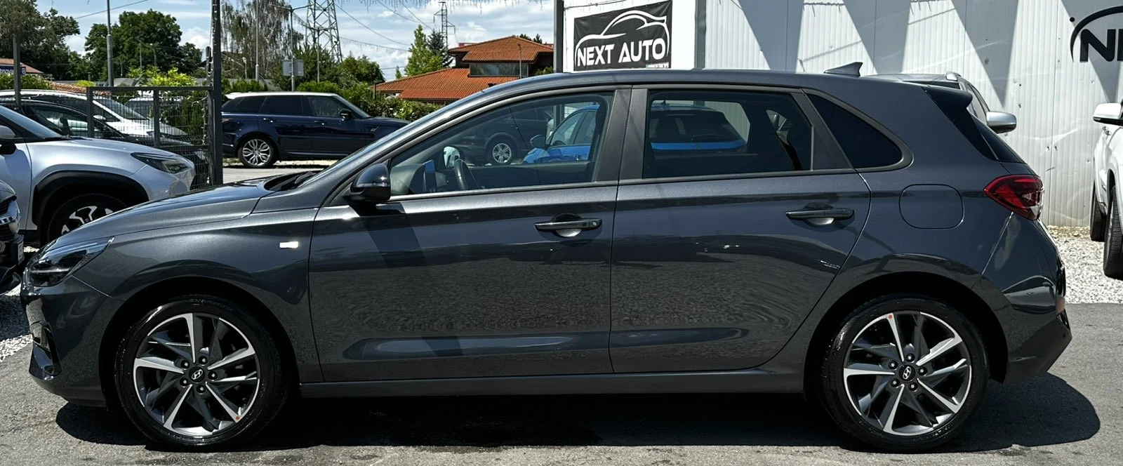 Hyundai I30 1.6HYBRID 136HP LANE ASSIST CAM KEYLESS EU6, снимка 8 - Автомобили и джипове - 55299317