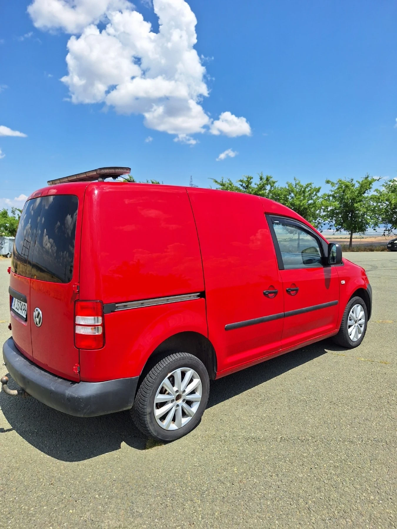 VW Caddy 2.0 TDI 103 к.с. Automatic, снимка 3 - Автомобили и джипове - 55324457