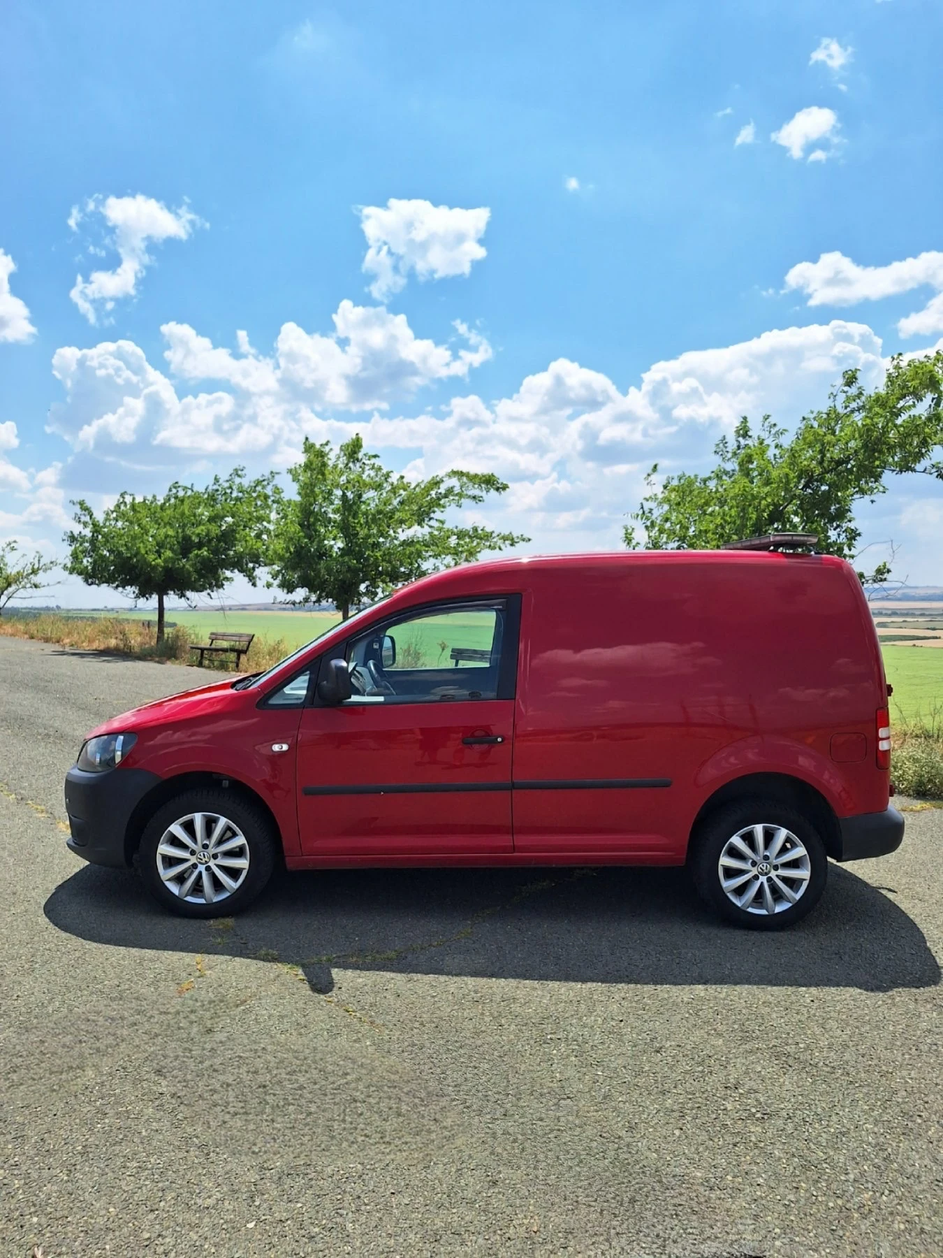 VW Caddy 2.0 TDI 103 к.с. Automatic, снимка 6 - Автомобили и джипове - 55324457