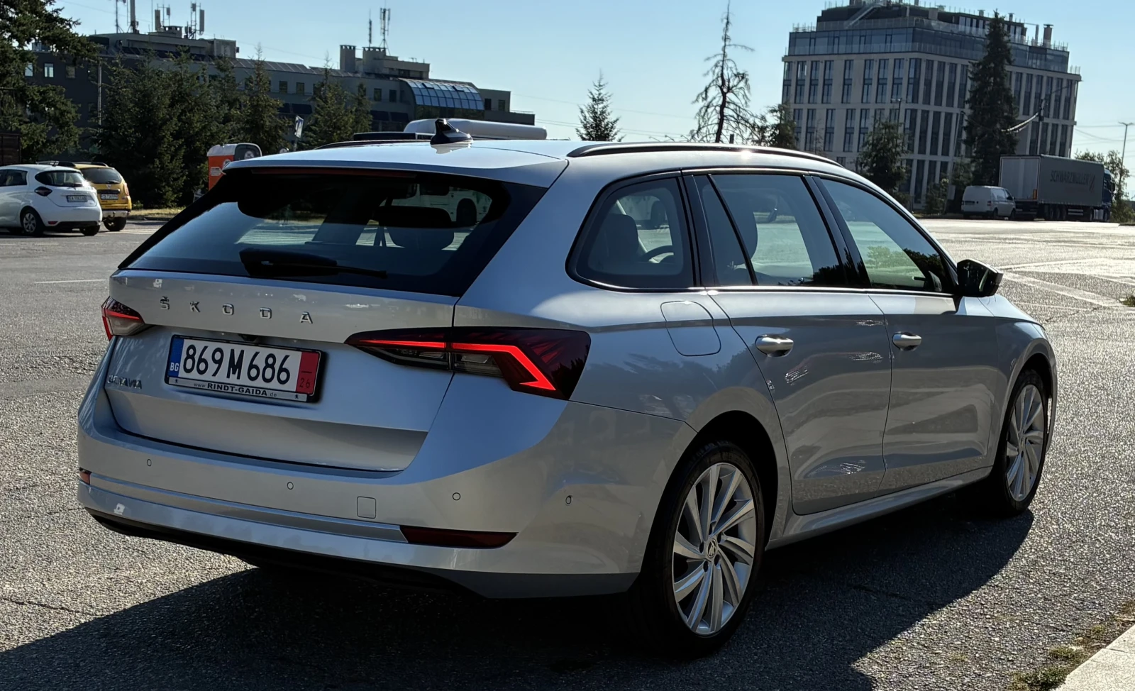 Skoda Octavia 2.0 TDI/150PS/MATRIX/ACC/PDC/LEDAR/KAM, снимка 4 - Автомобили и джипове - 55498383