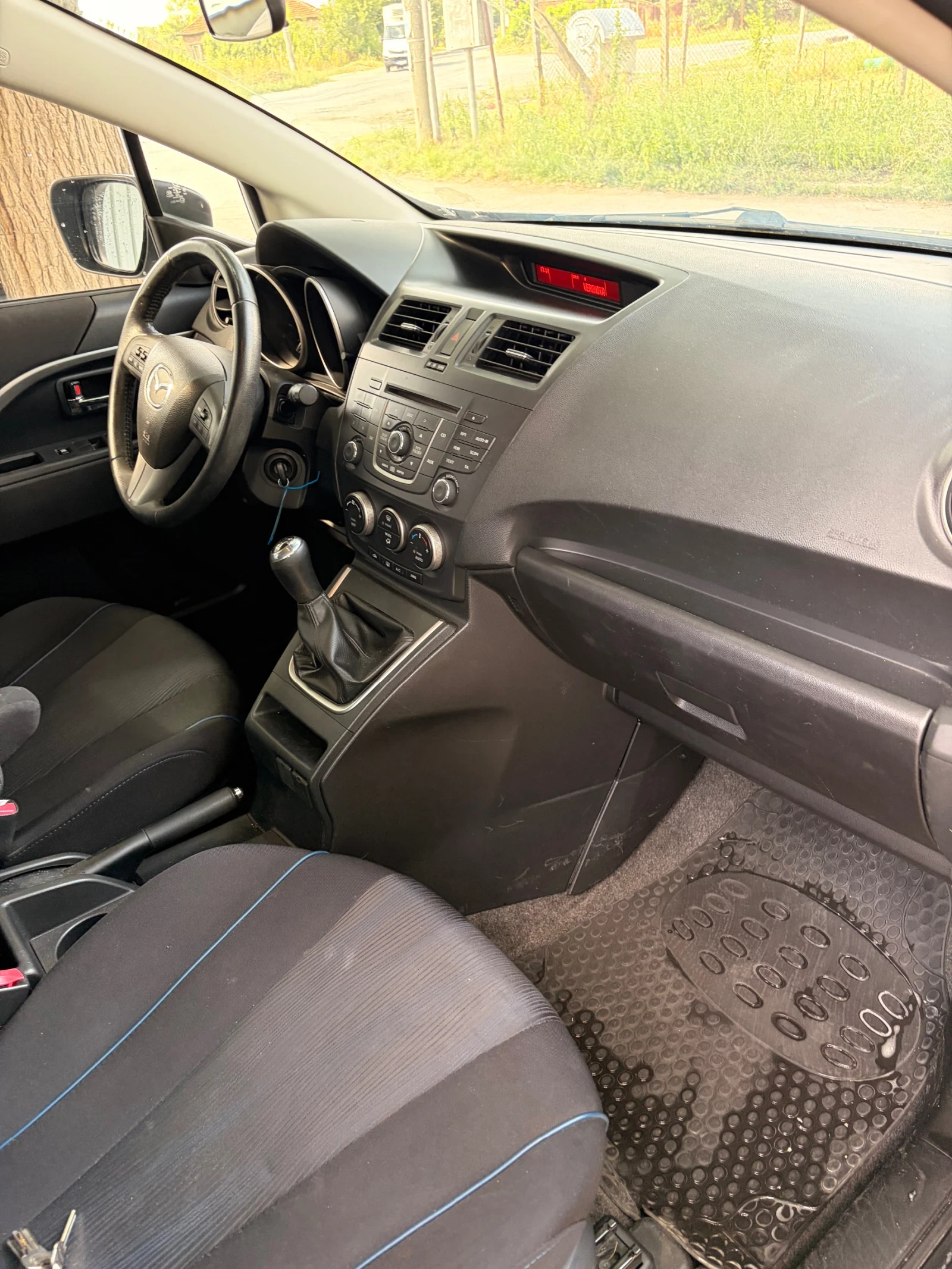 Mazda 5, снимка 7 - Автомобили и джипове - 55579932