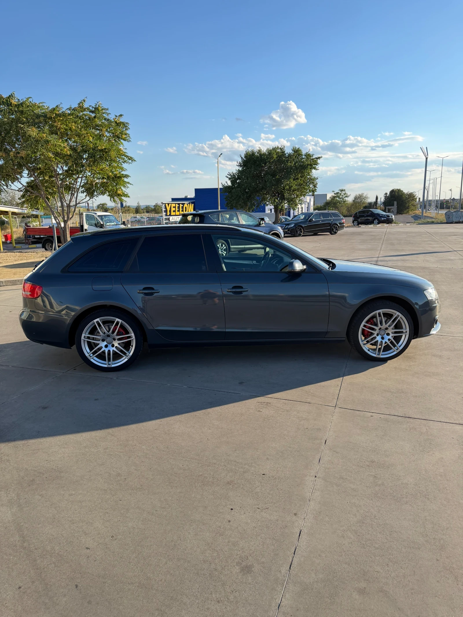 Audi A4 2.0 TDI, снимка 3 - Автомобили и джипове - 56004744