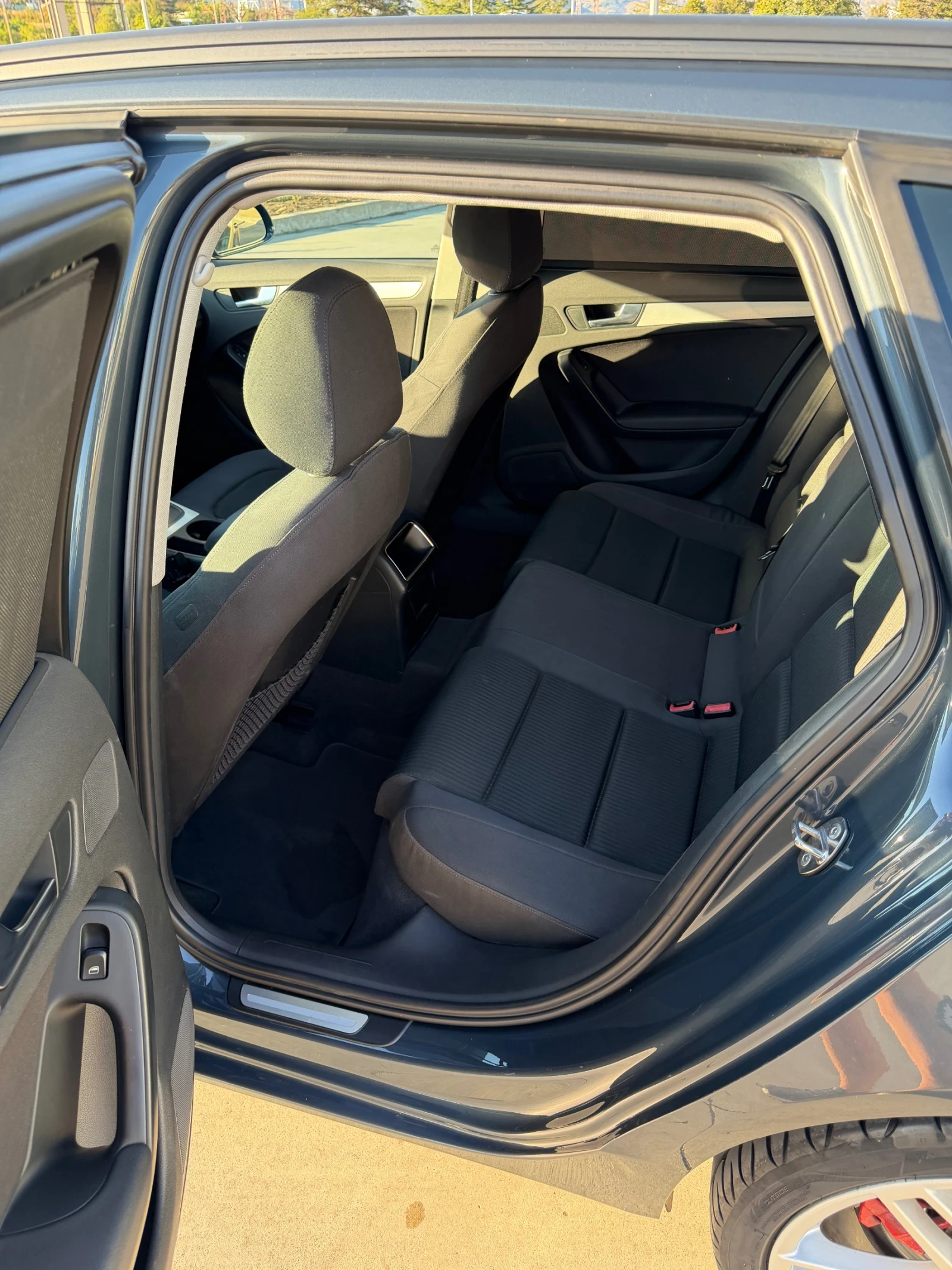 Audi A4 2.0 TDI, снимка 6 - Автомобили и джипове - 56004744