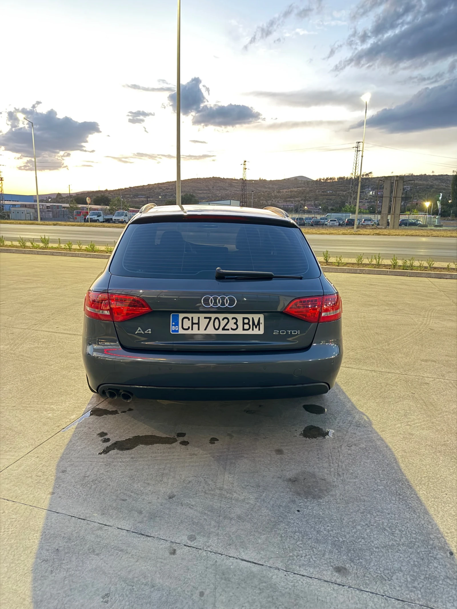 Audi A4 2.0 TDI, снимка 3 - Автомобили и джипове - 55943754