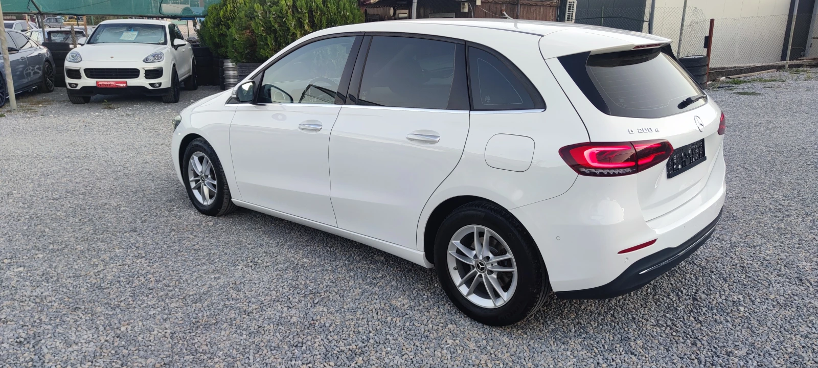 Mercedes-Benz B 200 B200d, снимка 6 - Автомобили и джипове - 56136581