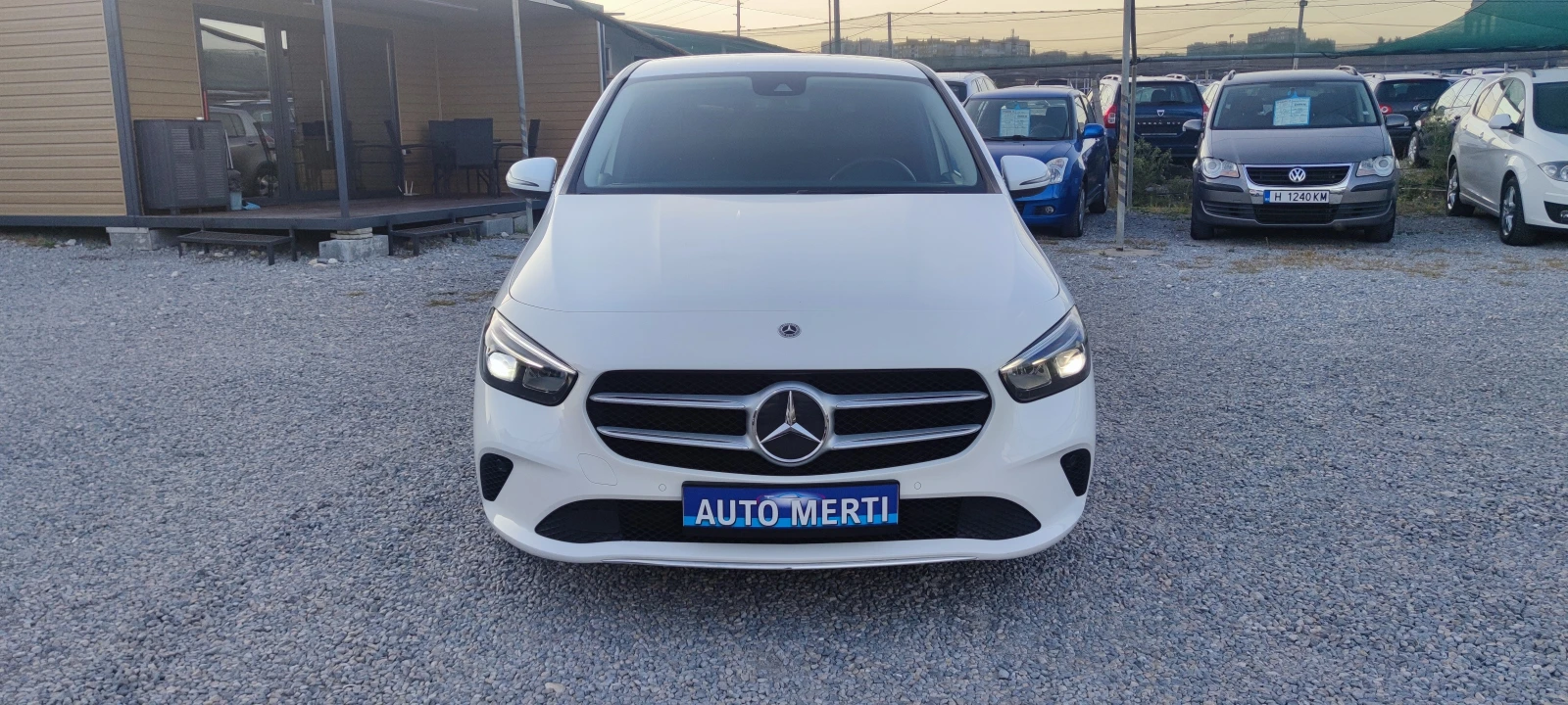 Mercedes-Benz B 200 B200d, снимка 2 - Автомобили и джипове - 56136581