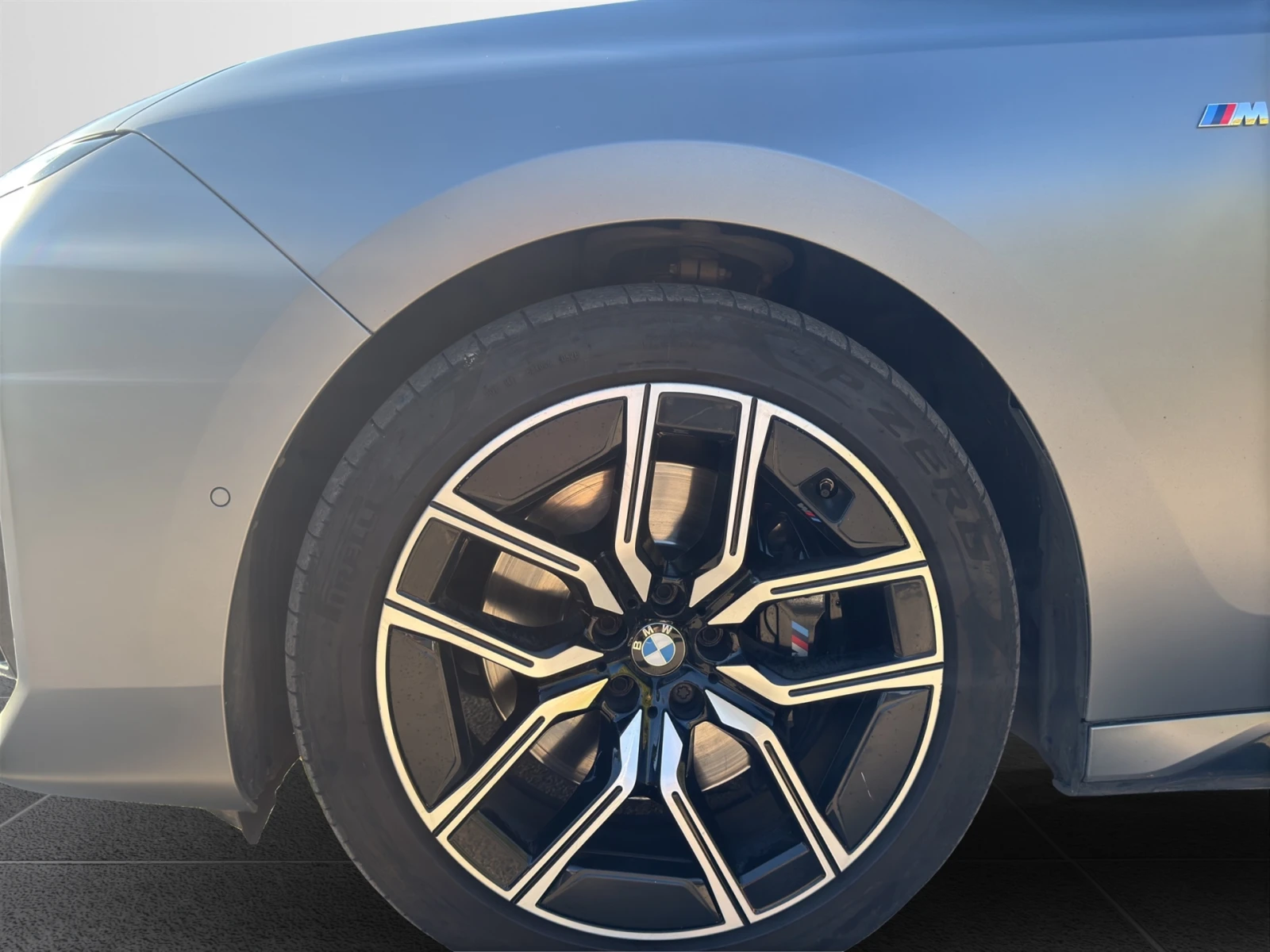 BMW 740 xDrive Sedan, снимка 5 - Автомобили и джипове - 56595352