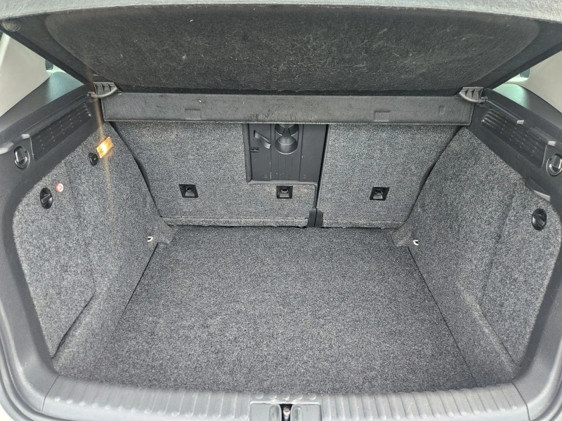 VW Tiguan 2.0TDI-140кс= АВТОМАТ= 4Х4= LED= ПАНОРАМА= KEYLESS, снимка 10 - Автомобили и джипове - 51607681