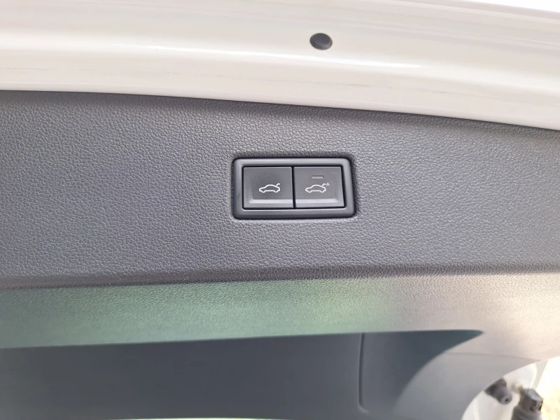 VW Tiguan, снимка 11 - Автомобили и джипове - 53077475