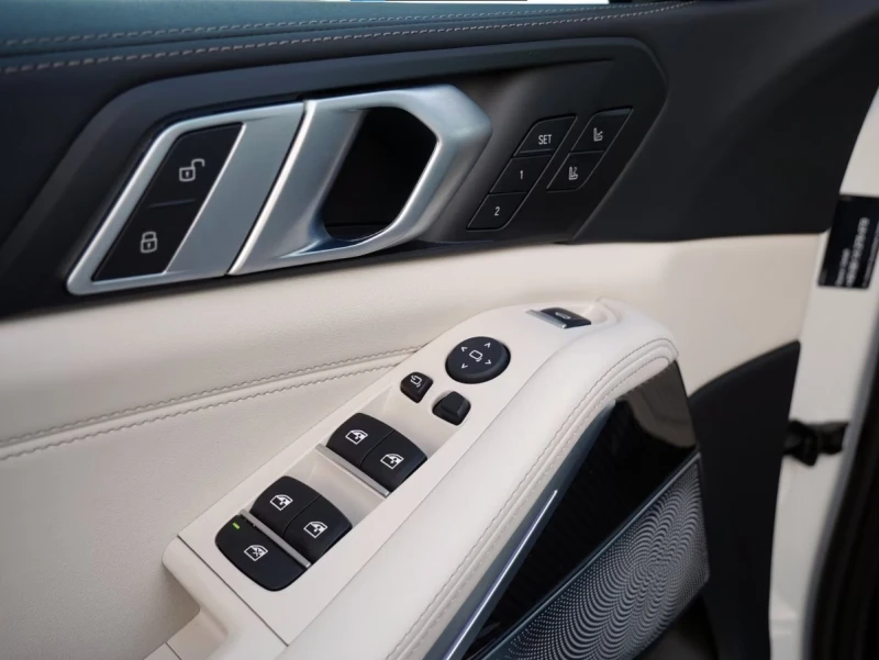 BMW X5 xDrive40i* Massage* B&W* Pano* M Pro, снимка 9 - Автомобили и джипове - 53151705