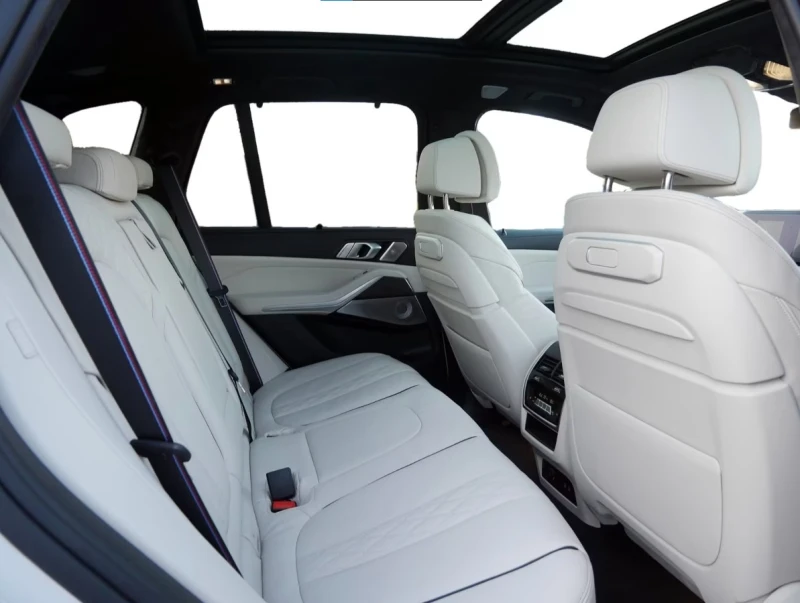 BMW X5 xDrive40i* Massage* B&W* Pano* M Pro, снимка 8 - Автомобили и джипове - 53151705