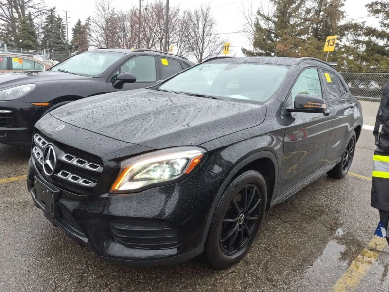 Mercedes-Benz GLA 250 4matic * Без инциденти * CARFAX * 